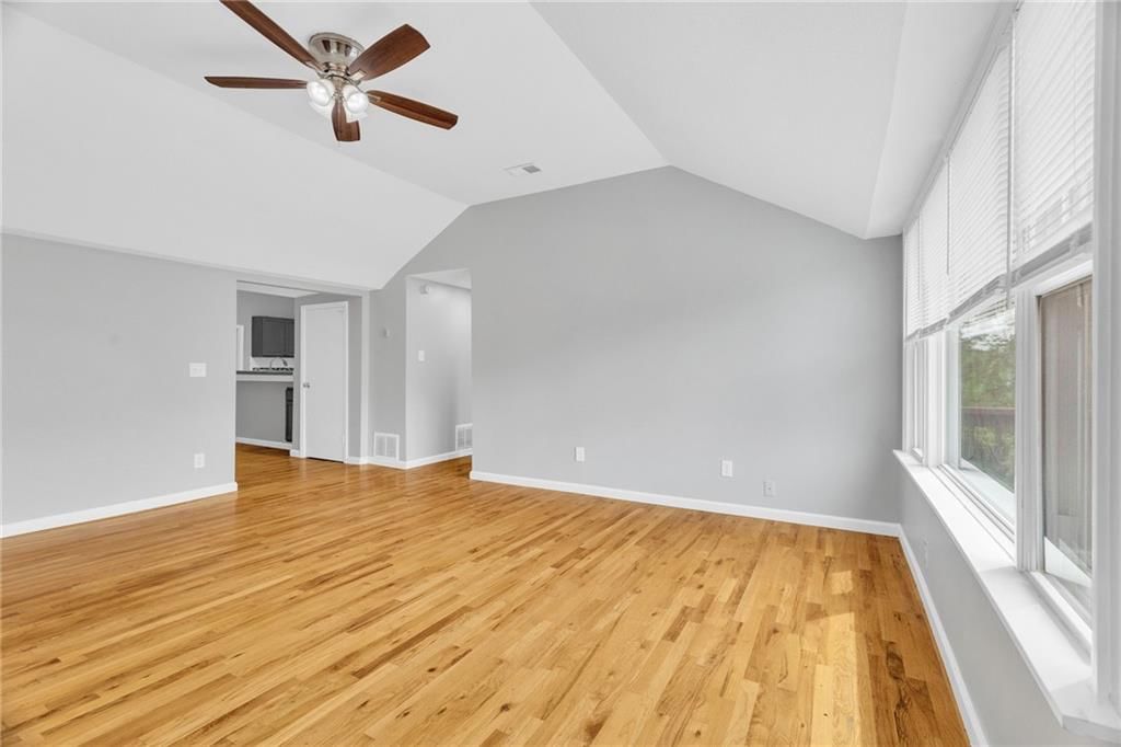 6605 N Edison Avenue — photo 4