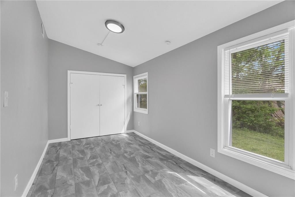 6605 N Edison Avenue — photo 15