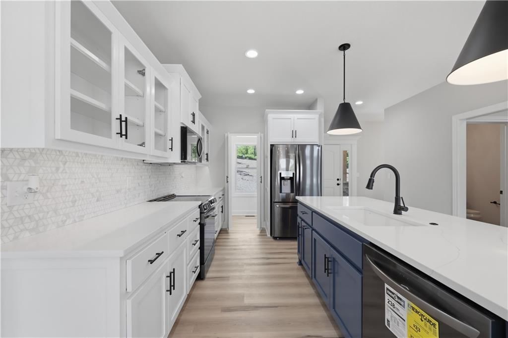 77 Lakeway Lane — photo 8