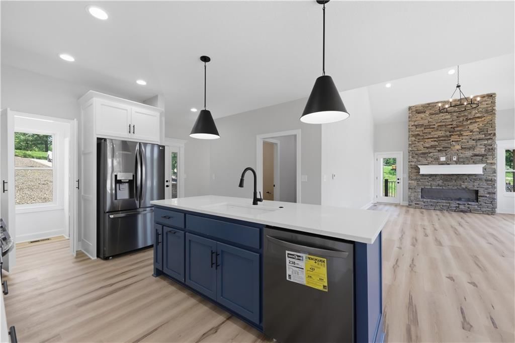 77 Lakeway Lane — photo 10