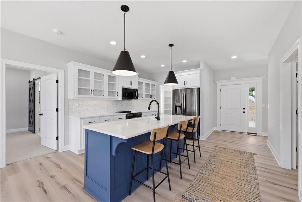 77 Lakeway Lane — photo 11