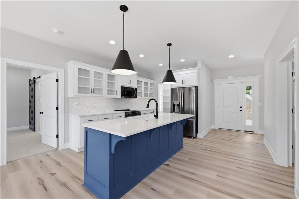 77 Lakeway Lane — photo 12