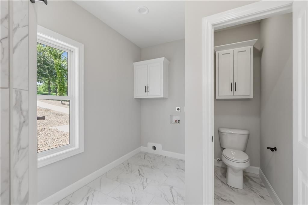 77 Lakeway Lane — photo 28
