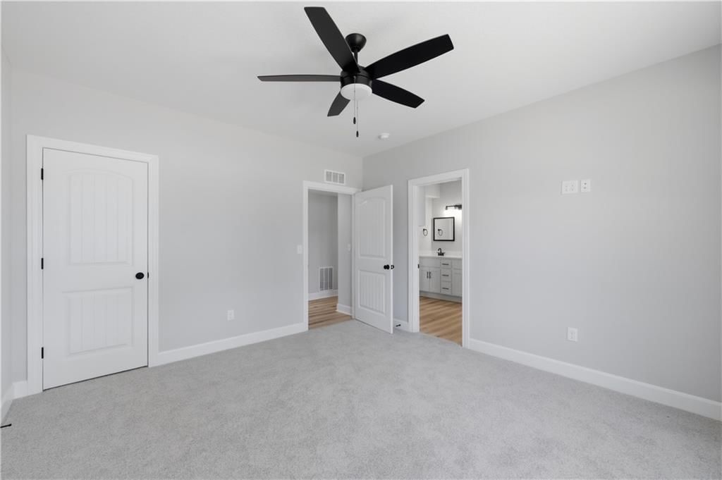 77 Lakeway Lane — photo 36