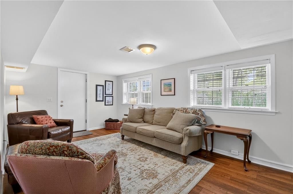 5015 N Kensington Avenue — photo 28