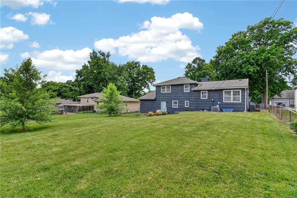 5015 N Kensington Avenue — photo 34