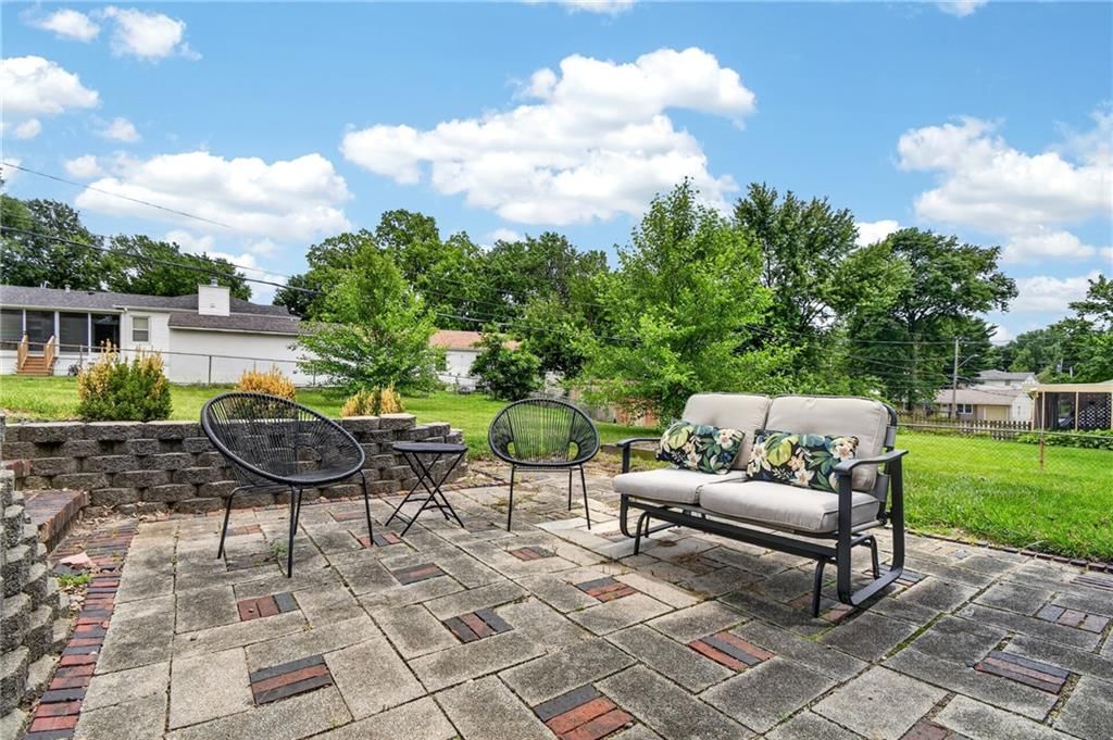 5015 N Kensington Avenue — photo 37