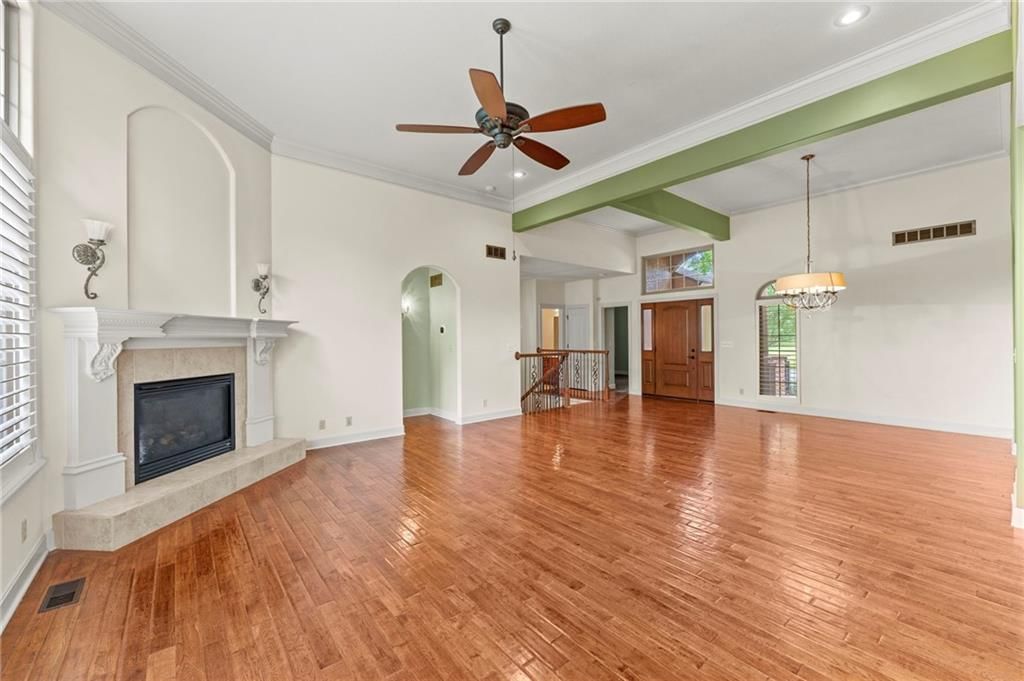 11708 DELAVAN Avenue — photo 14