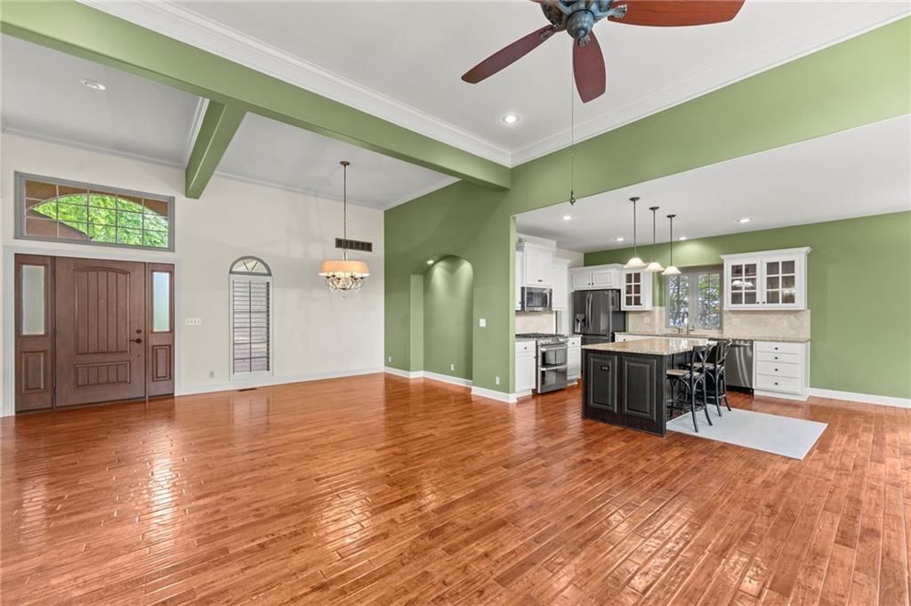11708 DELAVAN Avenue — photo 15