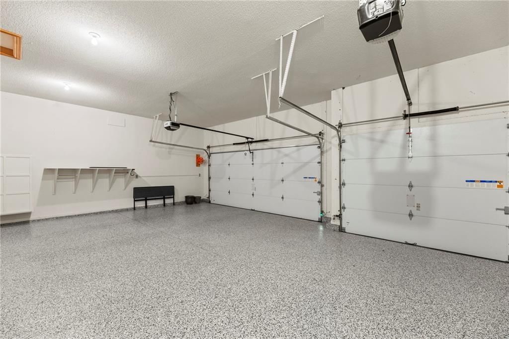 11708 DELAVAN Avenue — photo 25