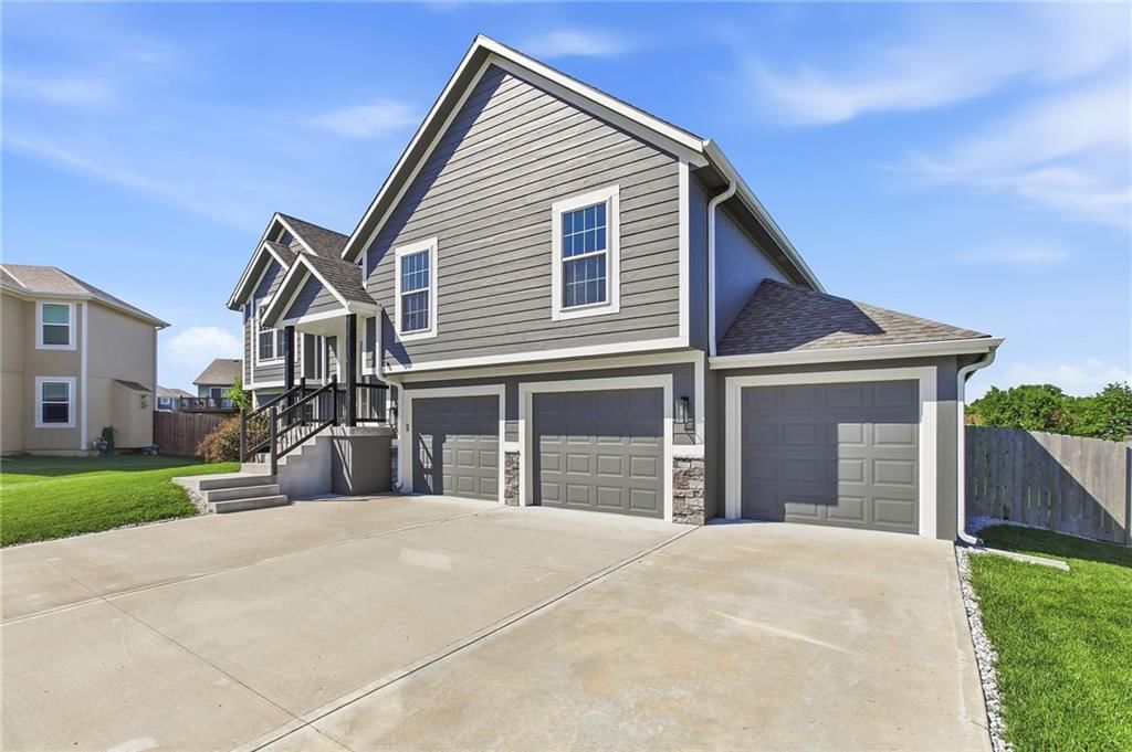 12301 S Burr Oak Circle — photo 2