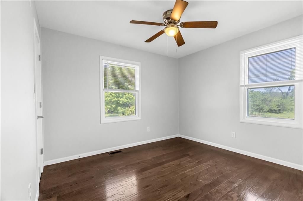 15901 Oakland Avenue — photo 15