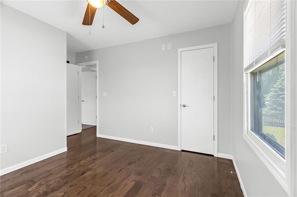 15901 Oakland Avenue — photo 16