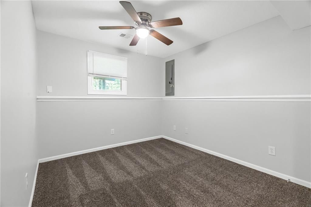 15901 Oakland Avenue — photo 19