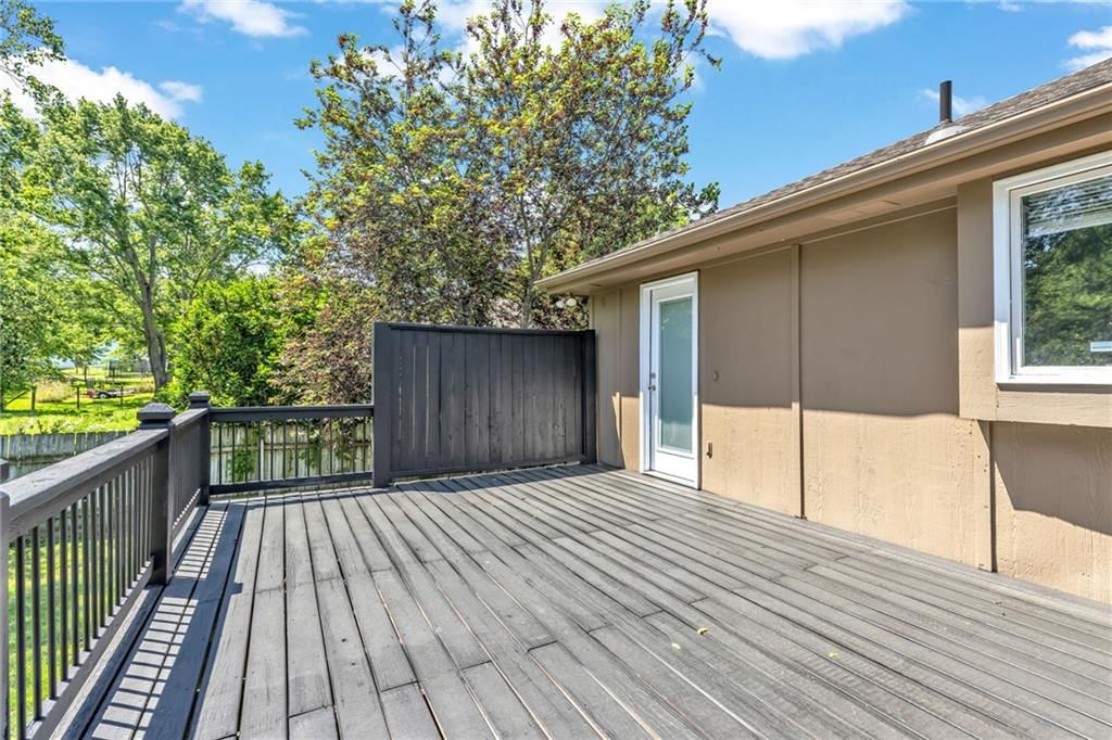 15901 Oakland Avenue — photo 24