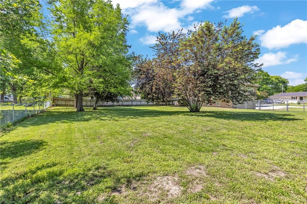 15901 Oakland Avenue — photo 25