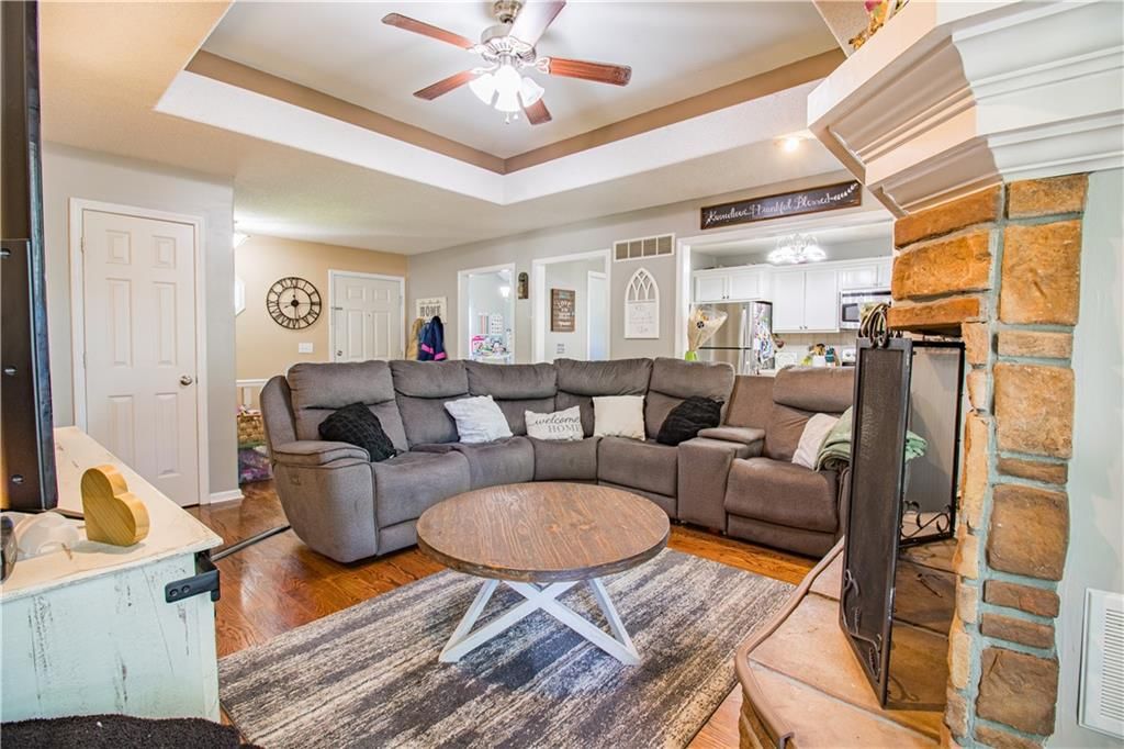 617 Cantebury Drive — photo 6