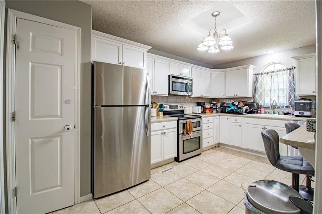 617 Cantebury Drive — photo 8