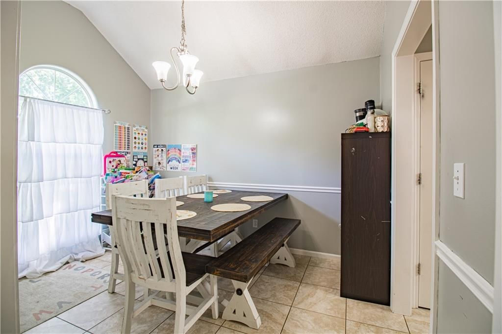 617 Cantebury Drive — photo 9