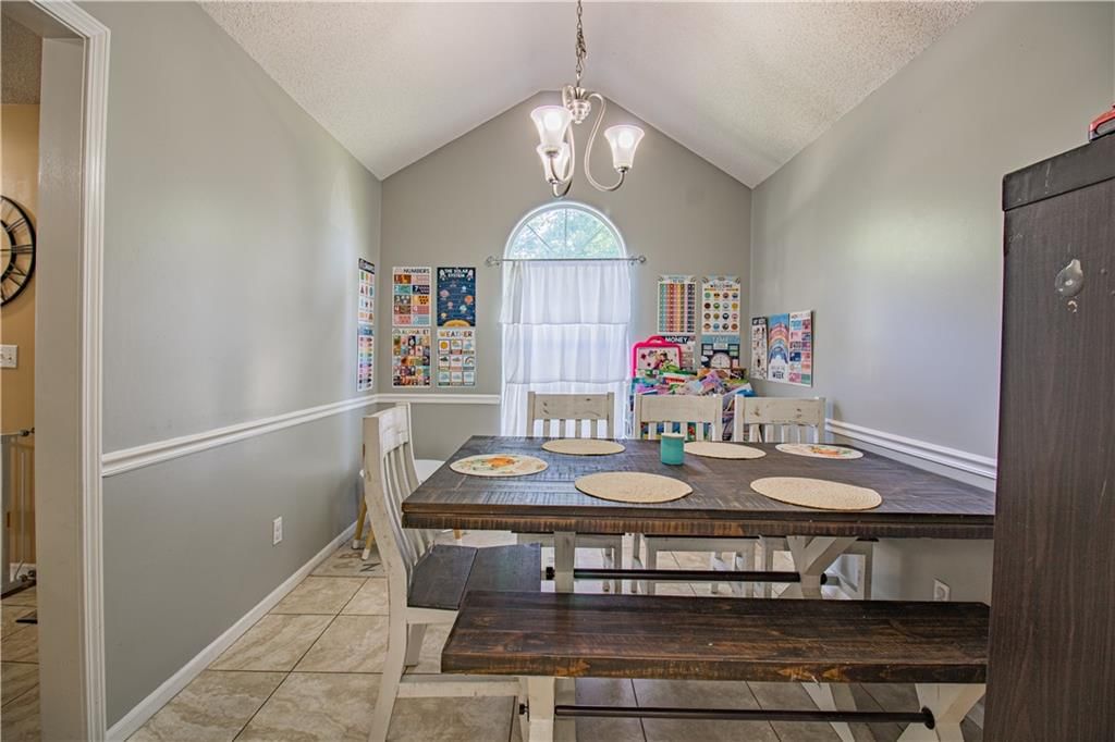 617 Cantebury Drive — photo 10