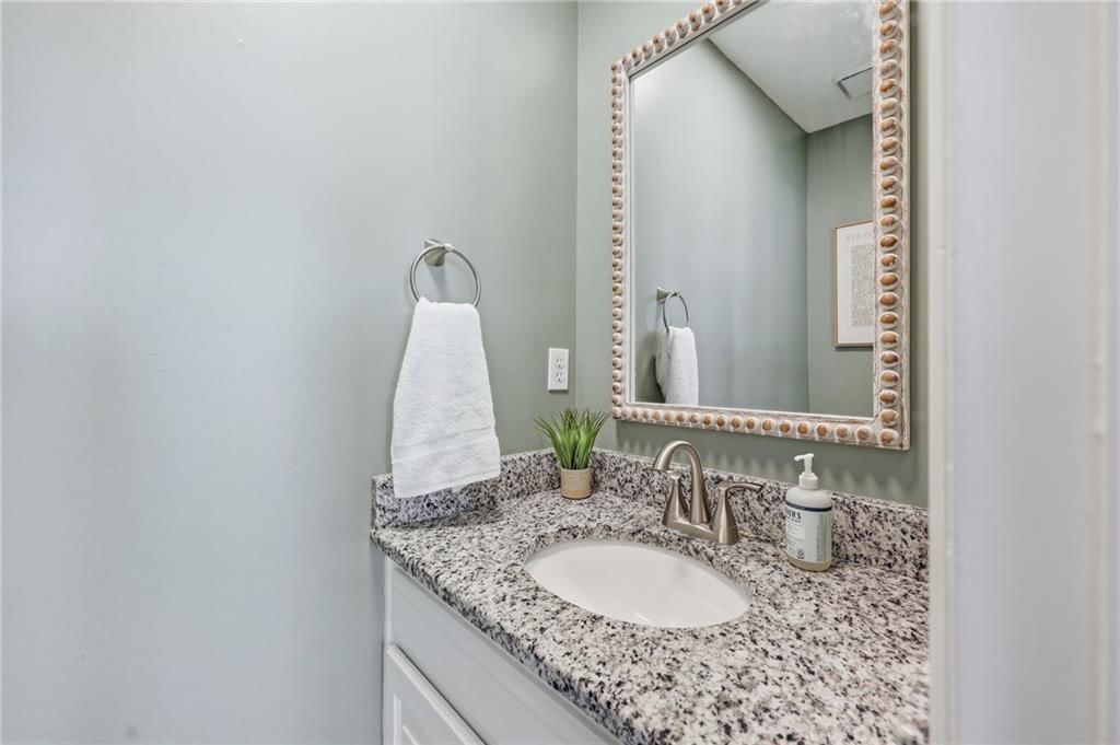 1002 E Green Gables Street — photo 16