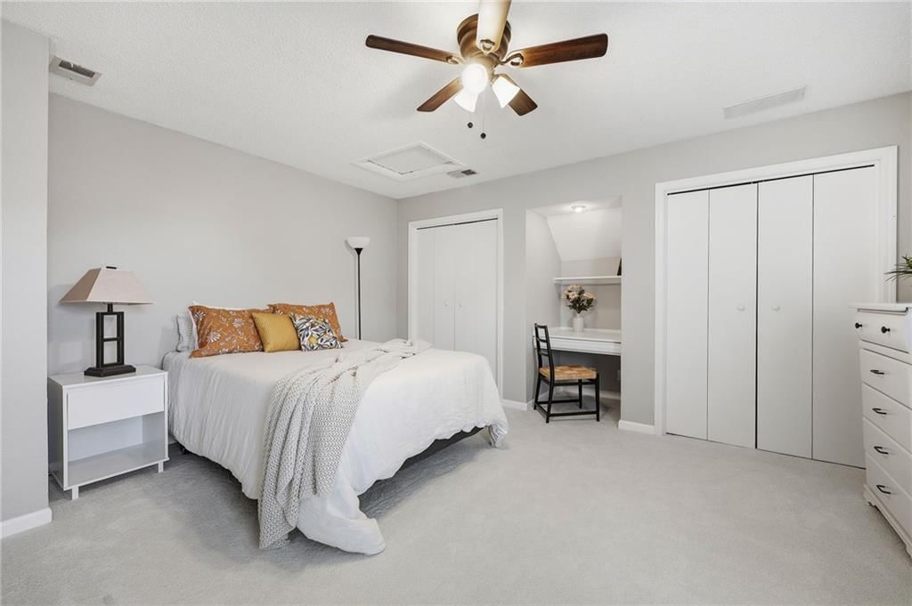 1002 E Green Gables Street — photo 24
