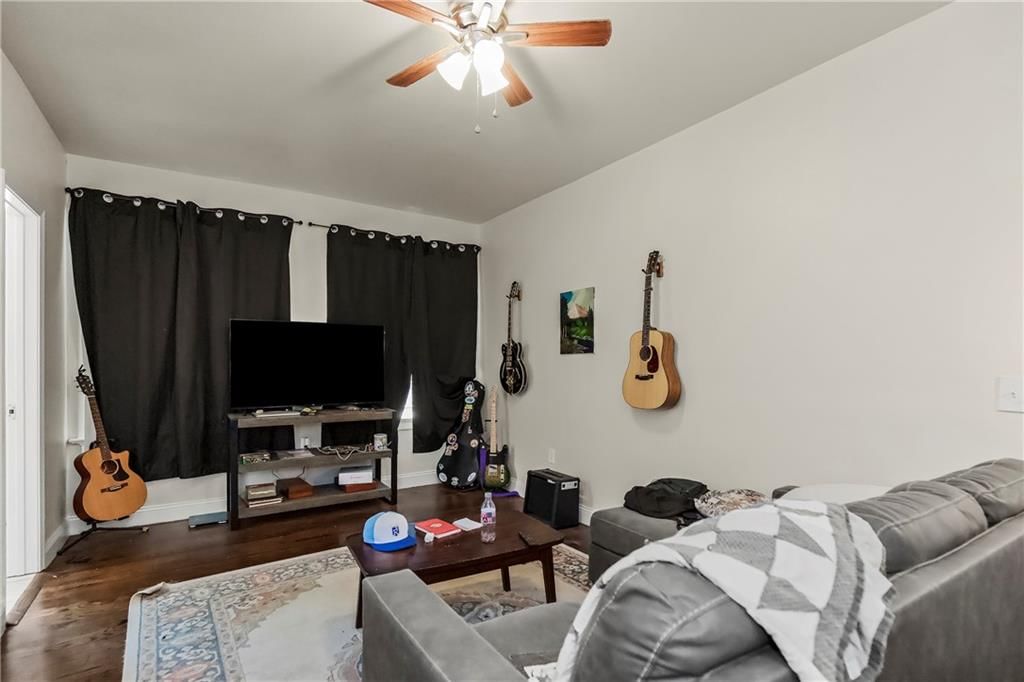3825 Baltimore Avenue — photo 13