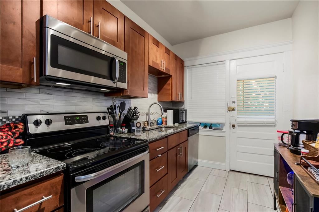 3825 Baltimore Avenue — photo 15