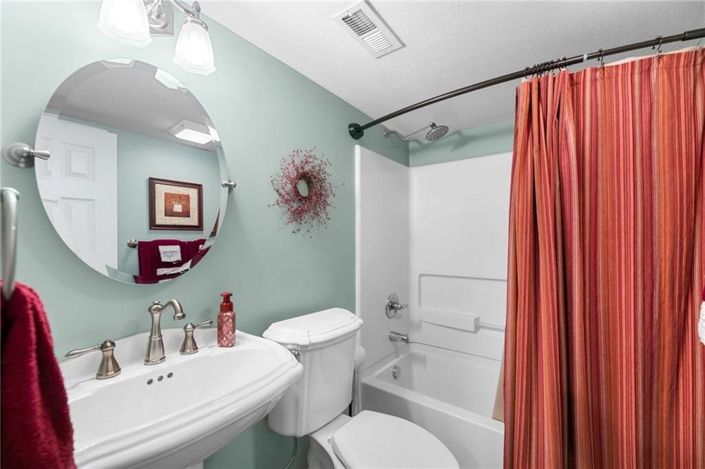 1328 S Redbud Street — photo 41