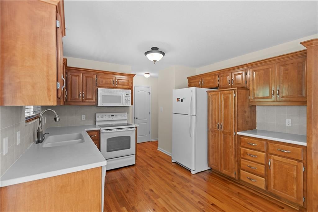 2332 S 24th Street — photo 8