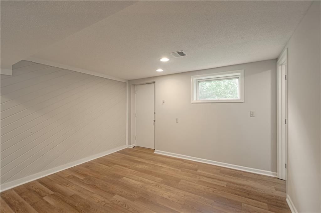 441 Wilshire Boulevard — photo 24