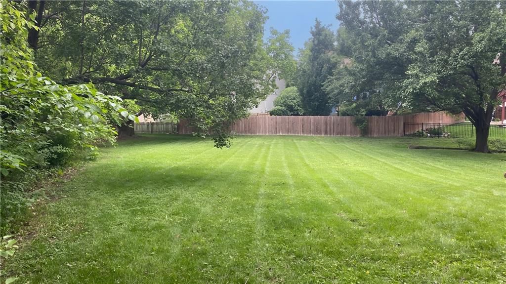 11734 Cody Street — photo 3