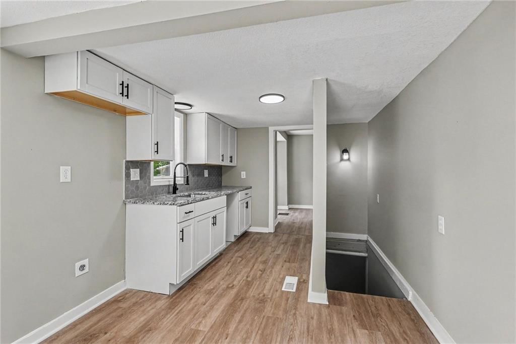 823 S Huttig Avenue — photo 9