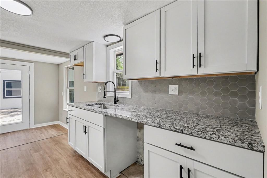 823 S Huttig Avenue — photo 10