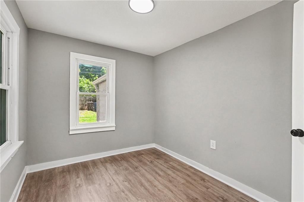 823 S Huttig Avenue — photo 13
