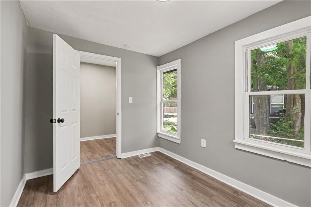 823 S Huttig Avenue — photo 14