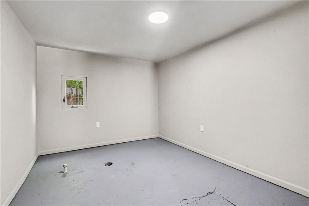 823 S Huttig Avenue — photo 20