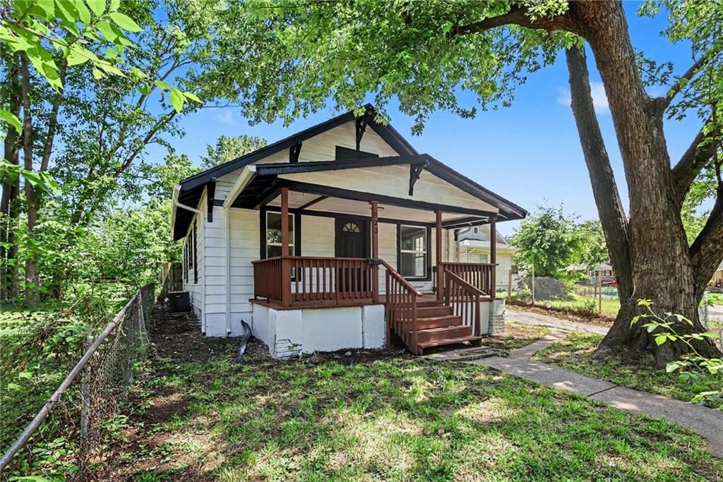 823 S Huttig Avenue — photo 36