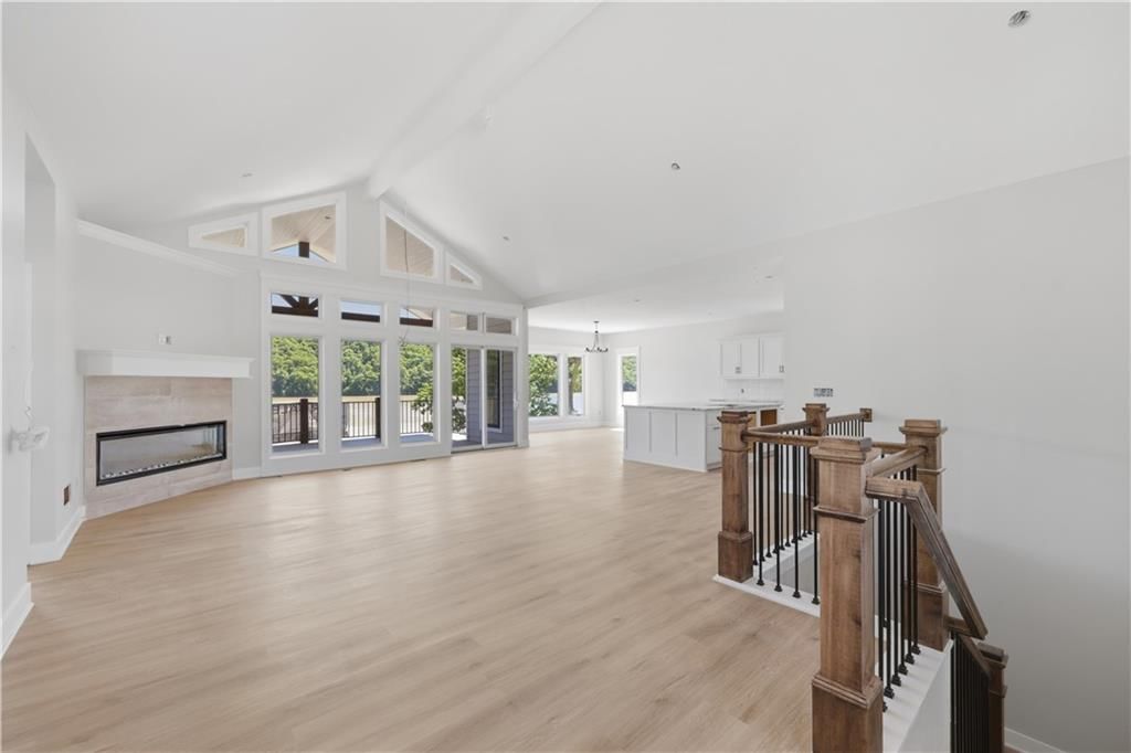 154 Lakeway Lane — photo 4