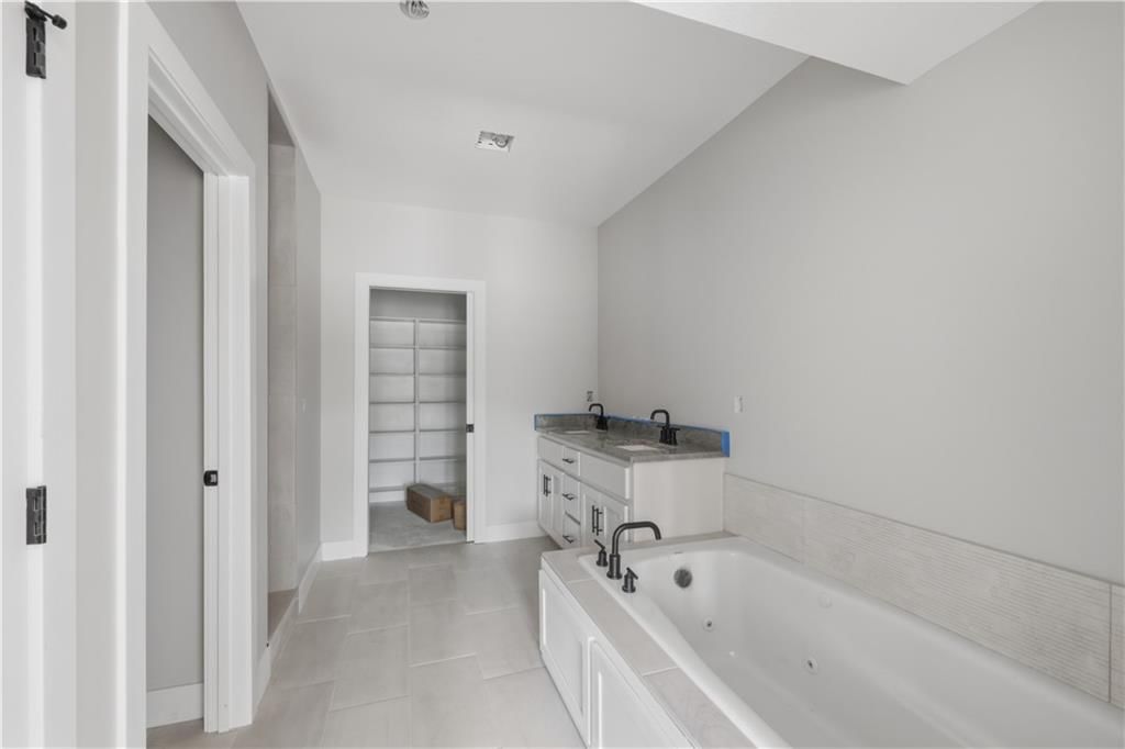 154 Lakeway Lane — photo 34