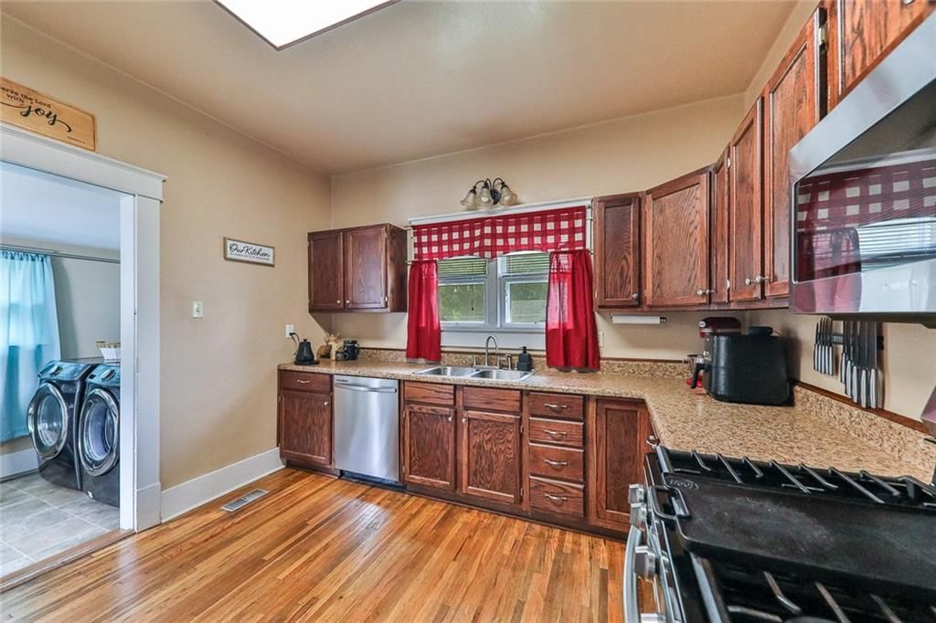 208 S 14th Street — photo 16