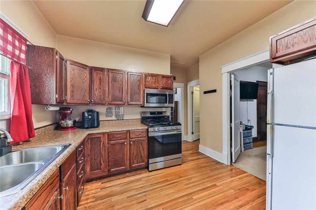 208 S 14th Street — photo 17