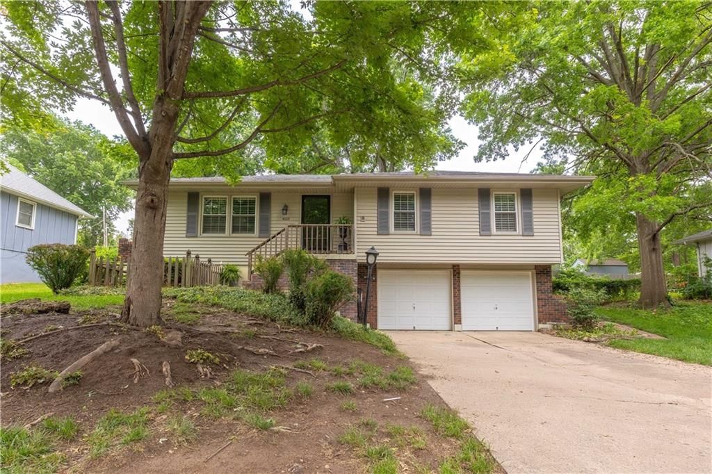 4005 S Coventry Drive — photo 1