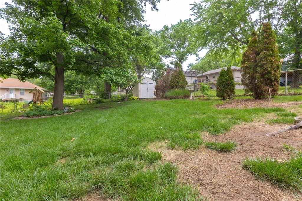 4005 S Coventry Drive — photo 33
