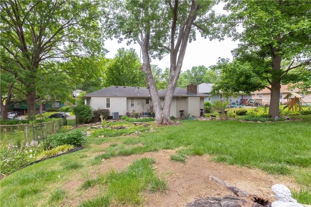 4005 S Coventry Drive — photo 34