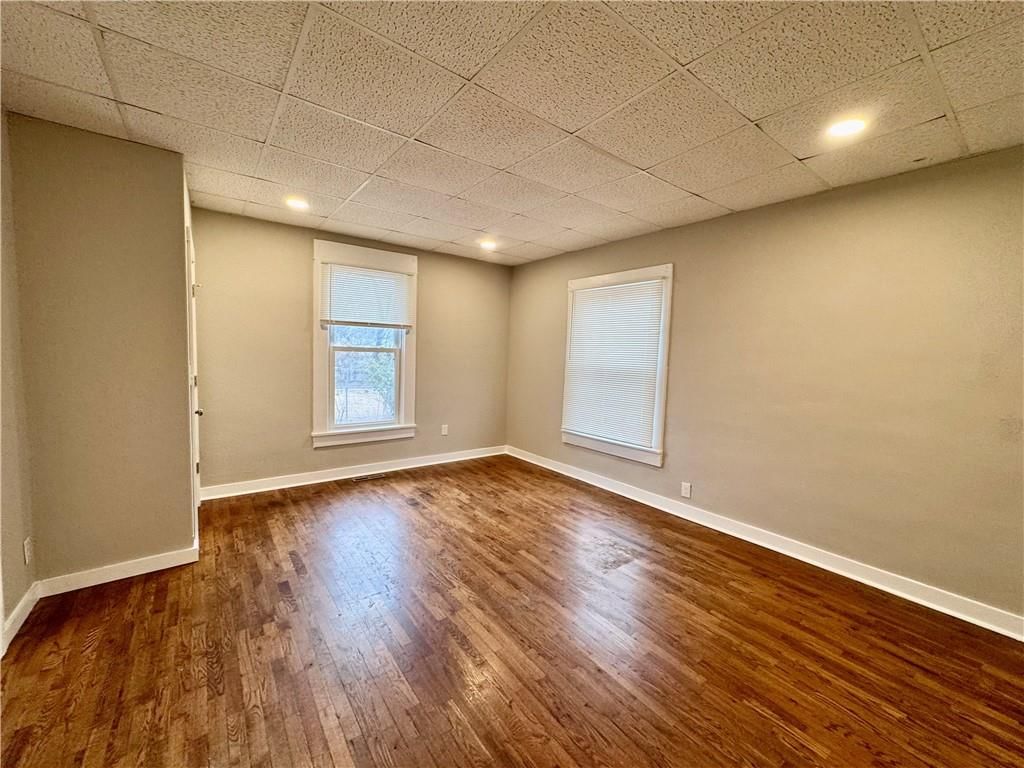502 E Jefferson Street — photo 8