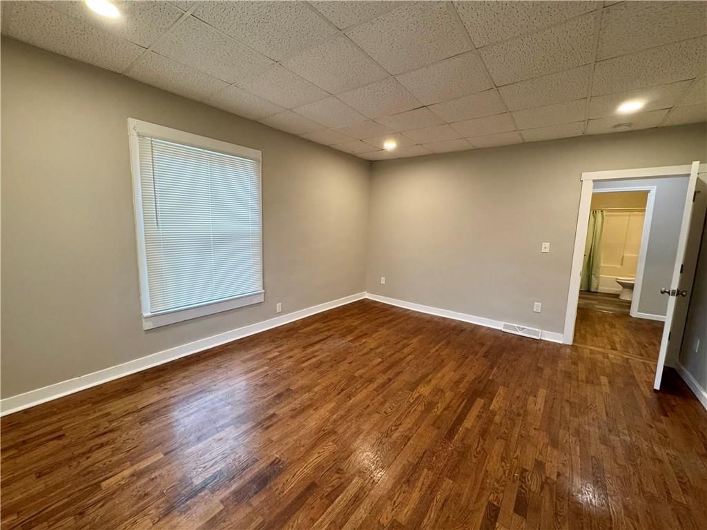 502 E Jefferson Street — photo 9