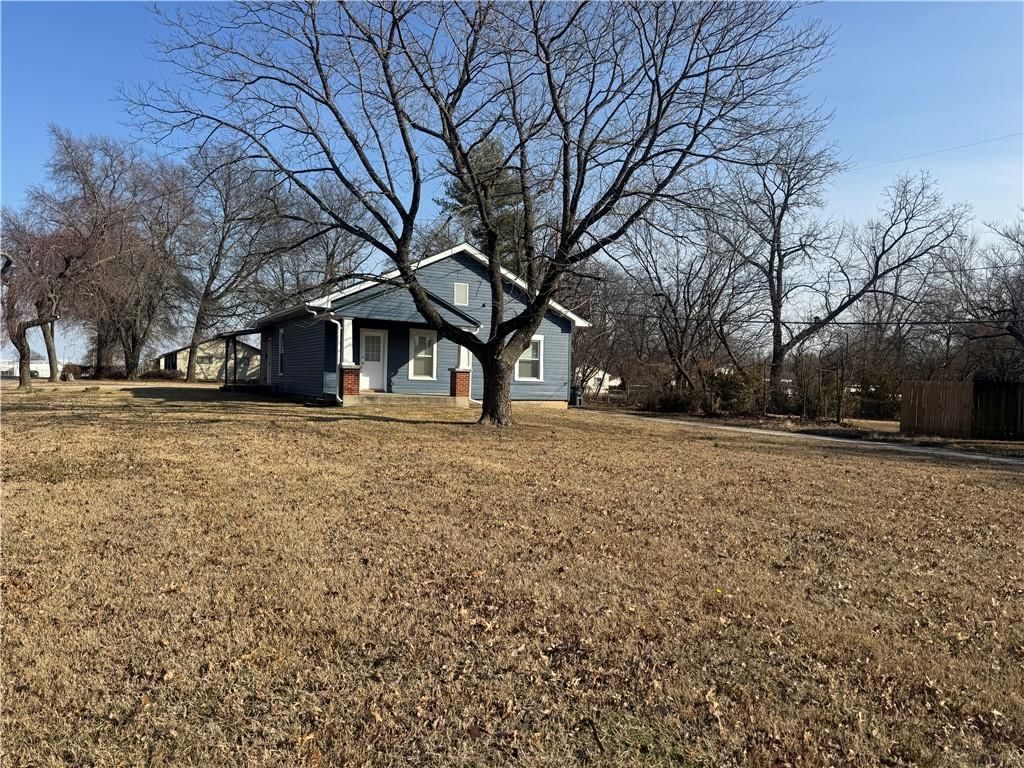 502 E Jefferson Street — photo 14