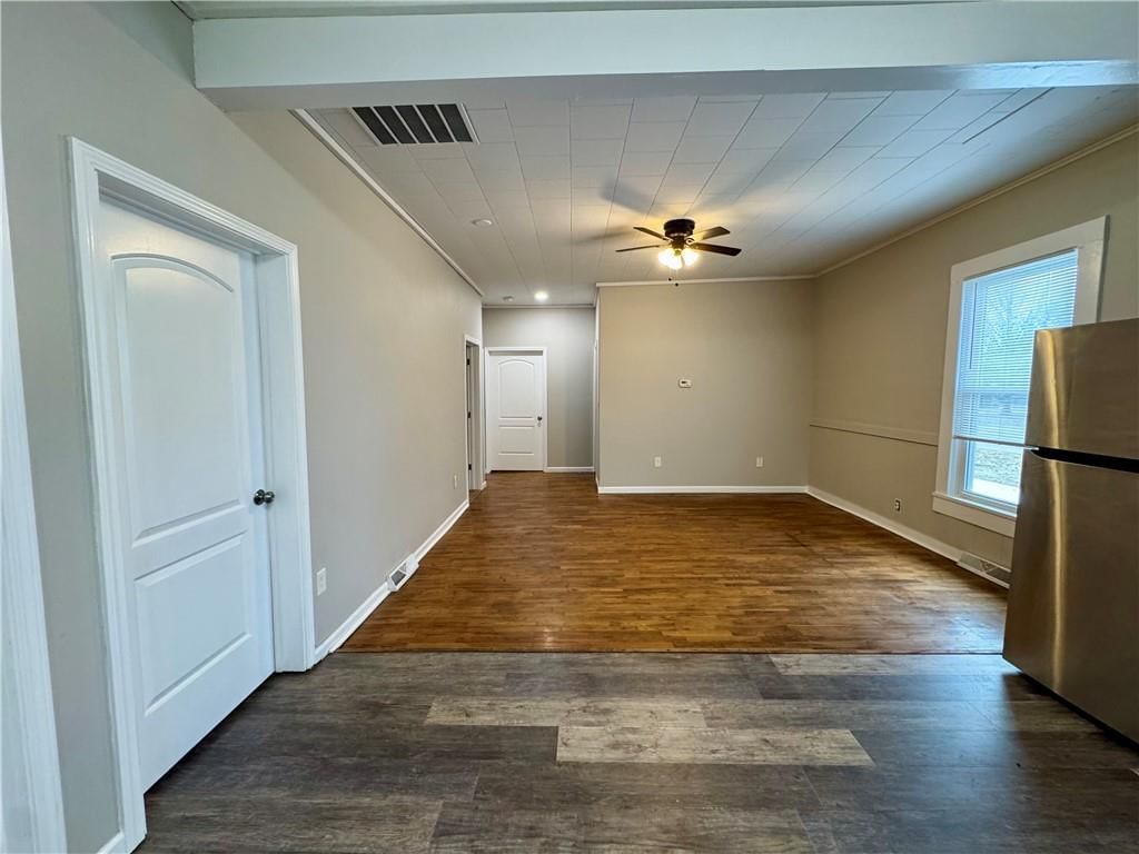 502 E Jefferson Street — photo 17