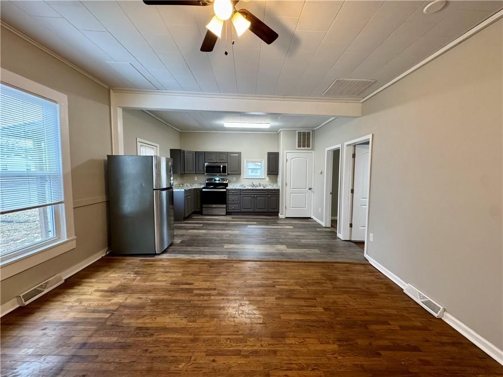 502 E Jefferson Street — photo 23
